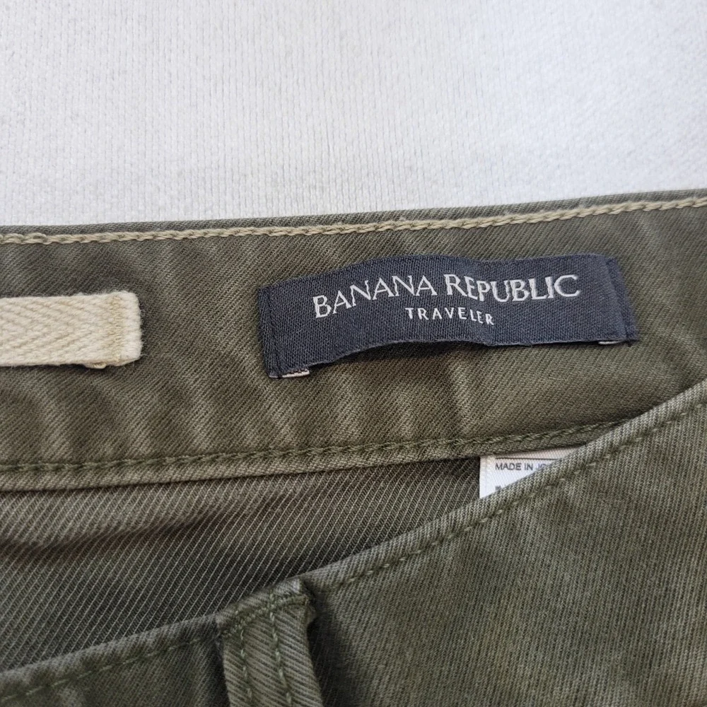 Banana Republic Traveler Pants Mens 36x30 Olive Green Tapered Fit Chino
